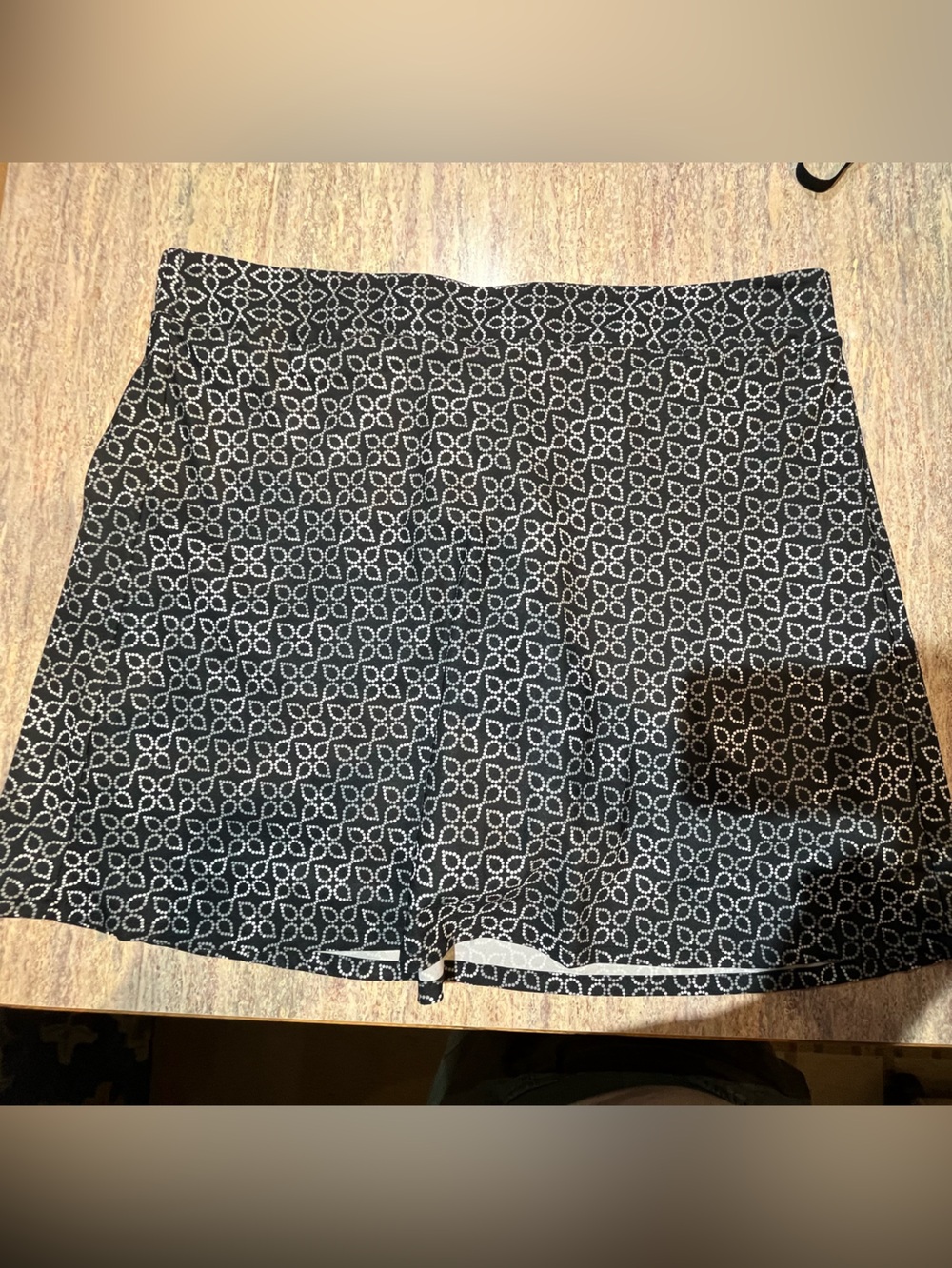 Croft and Barrow Women's Black Patterned Casual Skort XL EUC